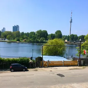 Ajo Apartments - Alte Donau Lake View Balcony Studio - Self-Check-In Vienna