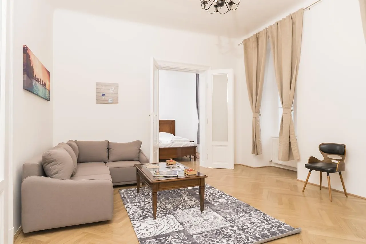 Belvedere Suite Vienna 0*,